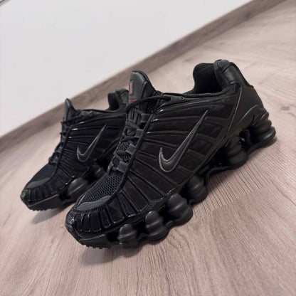 Zapatilla Shox Negras Reflectante